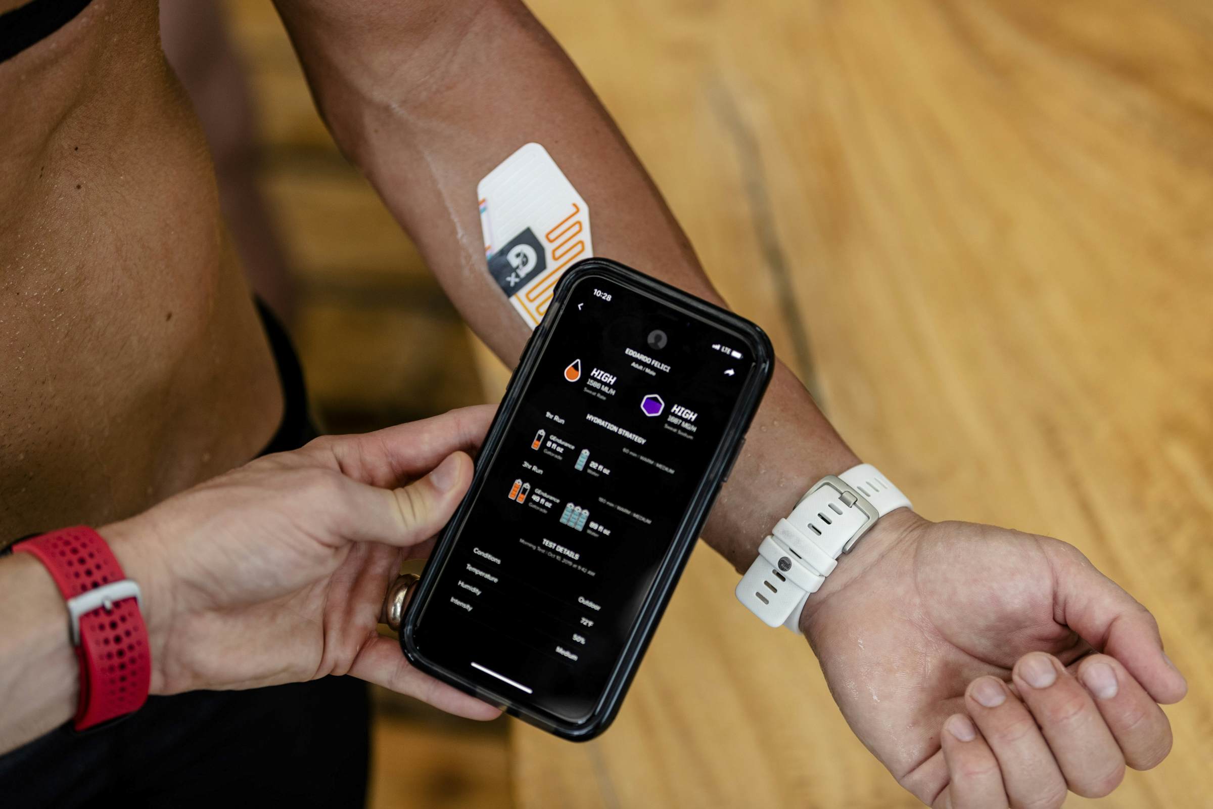 iphone scanning wrist band