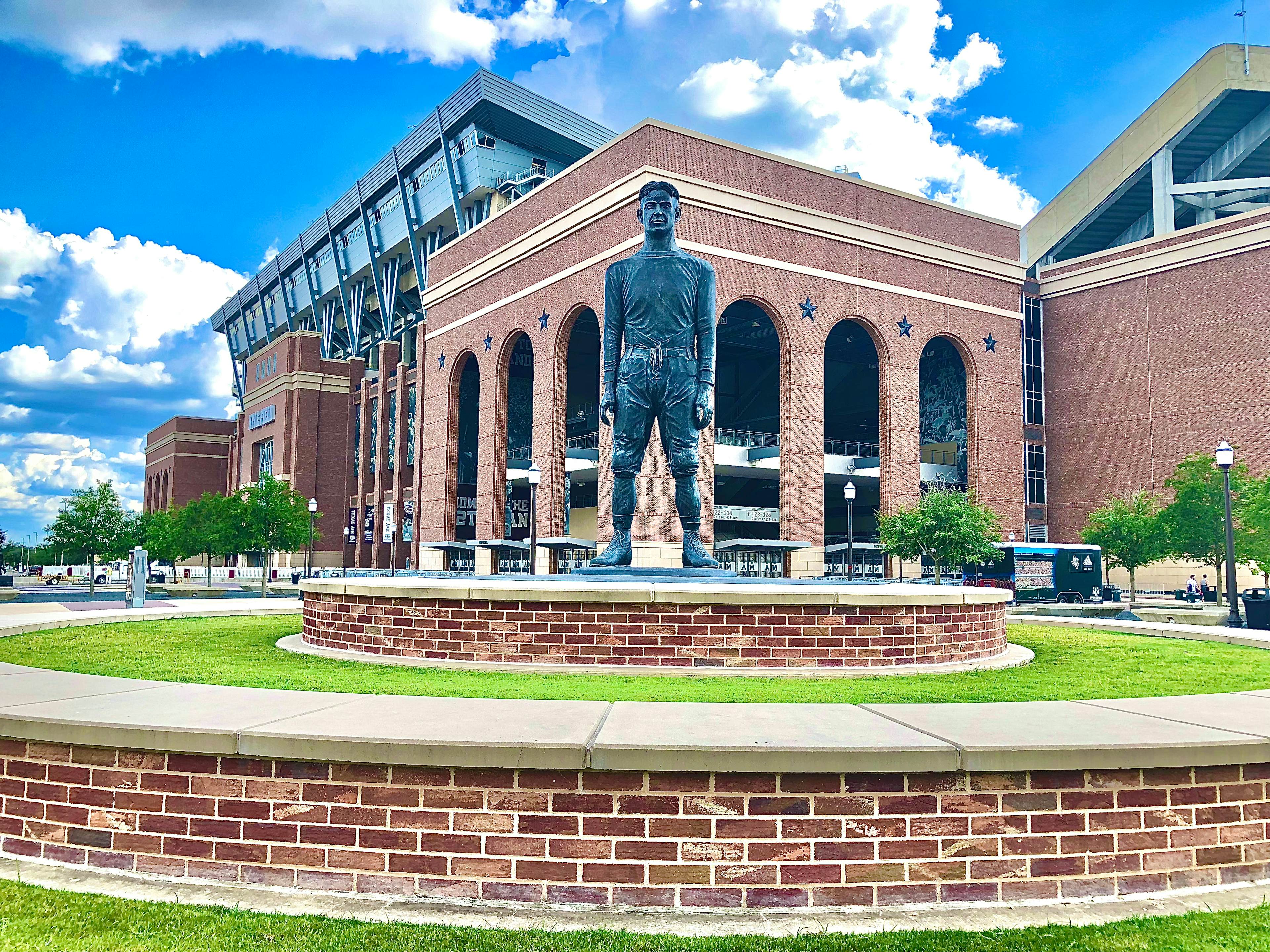 Texas A&M 12th man statue